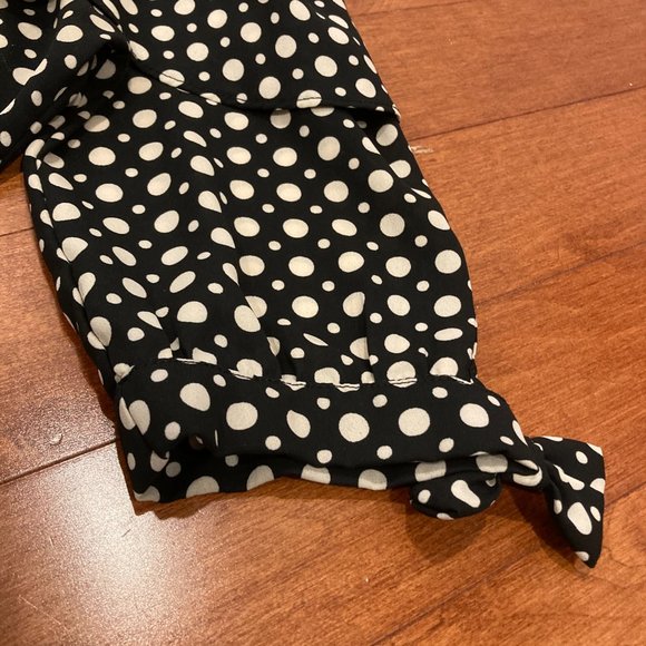 Made in Brazil. Polka dot black and ivory color.  Size 8 - Picture 7 of 10